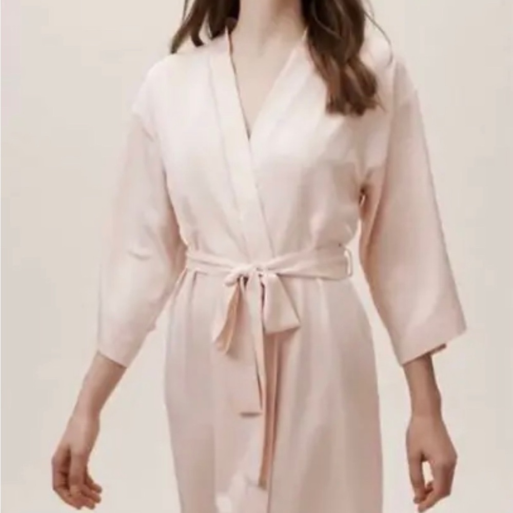 NWT Flora Nikrooz light pink robe